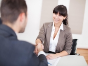 https://lmse-ppd.lemediasocial-emploi.fr/media/cache/resolve/articles_thumbnail/uploads/images/articles-small/5bbe2b34d6595_FC-Entretien-Ehpad%20%281%29.jpg