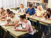 https://lmse-ppd.lemediasocial-emploi.fr/media/cache/resolve/articles_thumbnail/uploads/images/articles-small/5c64373feed2a_Conseils_Formation%20DEASS_MK.jpeg