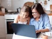 https://lmse-ppd.lemediasocial-emploi.fr/media/cache/resolve/articles_thumbnail/uploads/images/articles-small/60e784af9f114_Actu_M%C3%A9tier%20Educ%20fam.jpeg