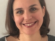https://lmse-ppd.lemediasocial-emploi.fr/media/cache/resolve/articles_thumbnail/uploads/images/articles-small/619ea3eb9c4f3_Viriginie%20Escaich%203.jpeg